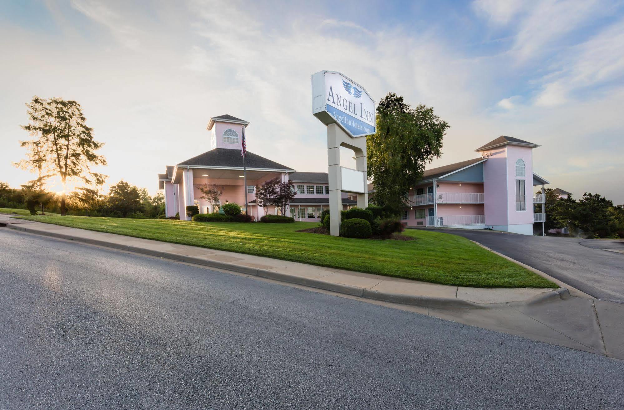 Angel Inn - Central Branson Eksteriør billede