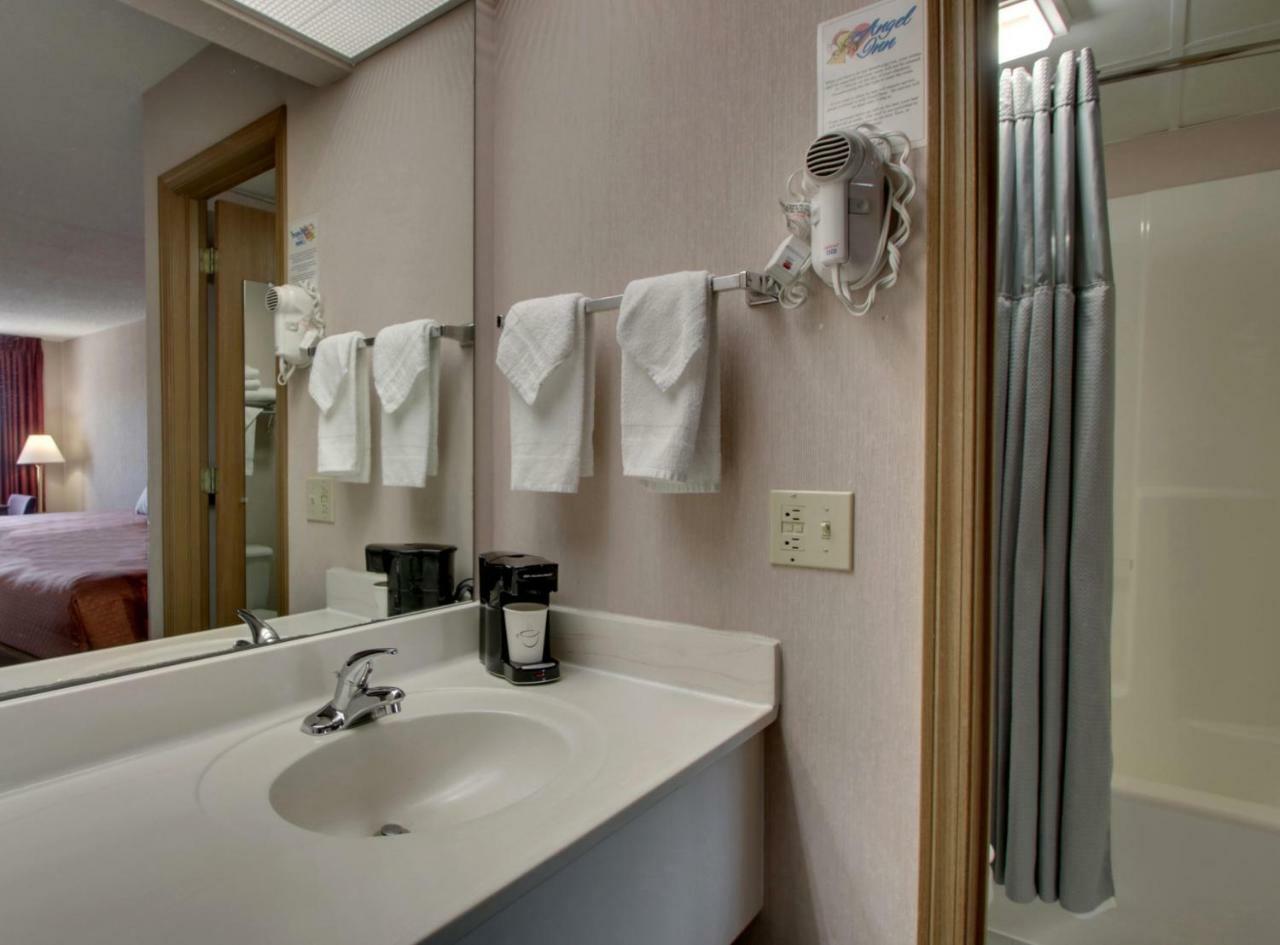 Angel Inn - Central Branson Eksteriør billede